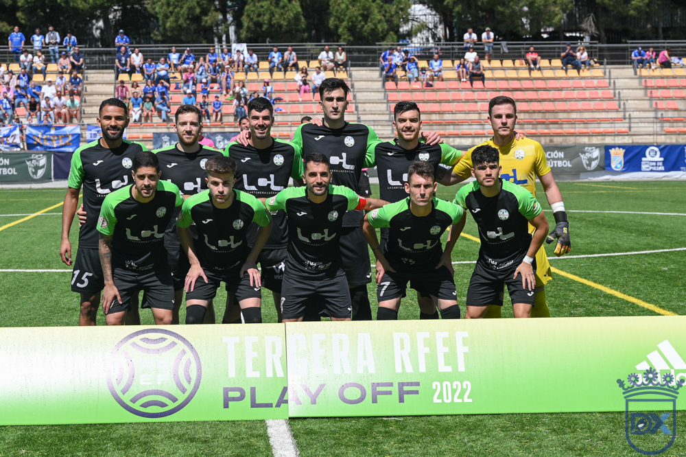 Once inicial posando antes de un partido del play off de Tercera RFEF de 2022