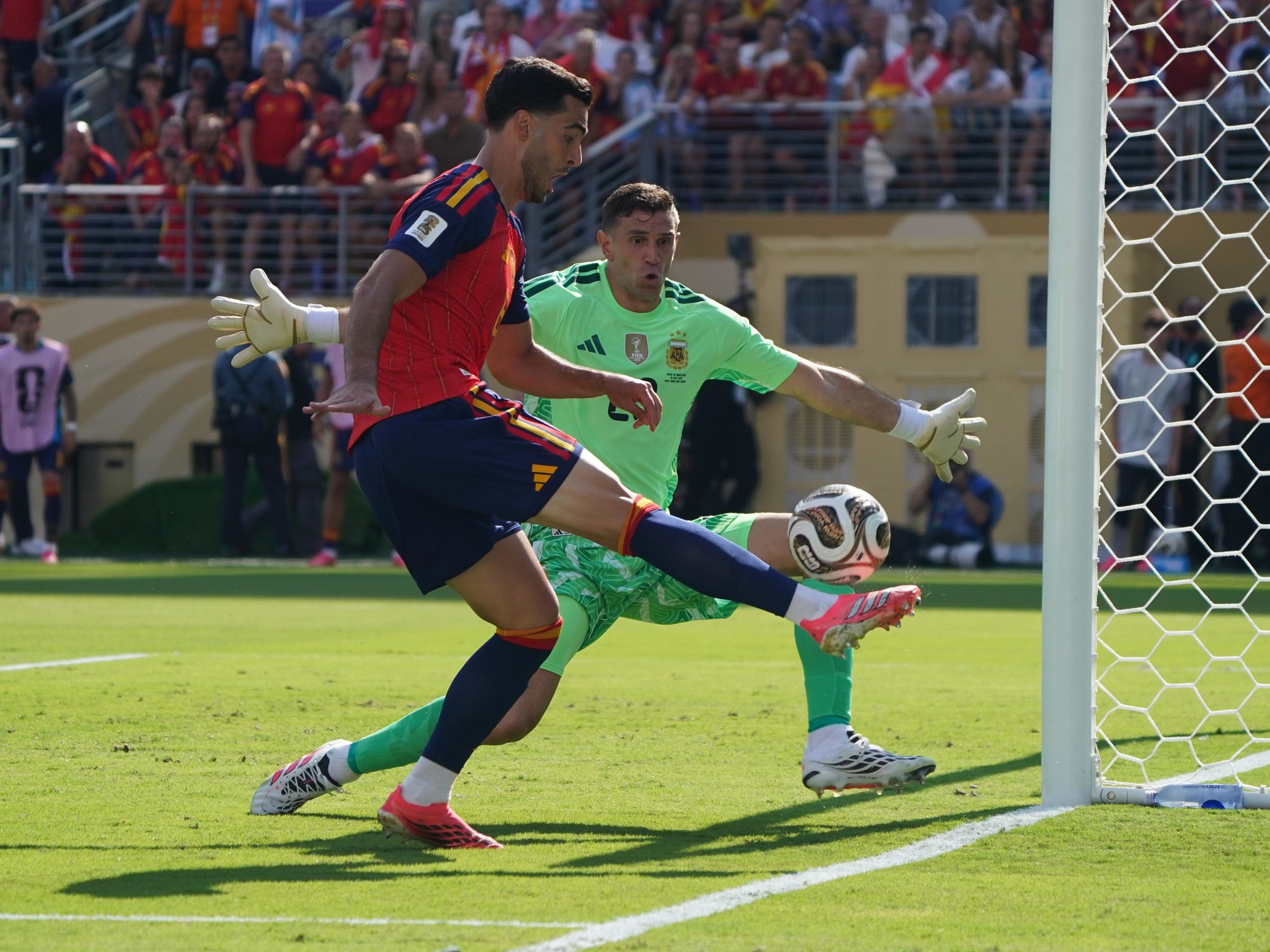Goalkeeper save in the 2026 World Cup final between Spain and Argentina