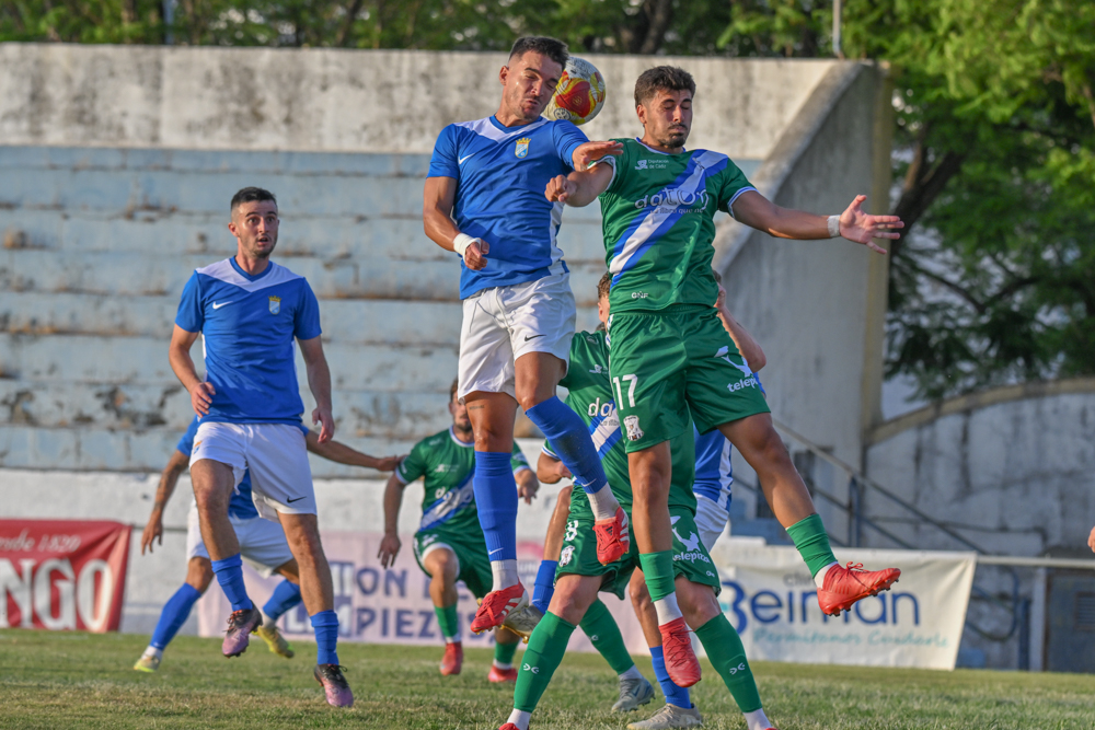 Aerial challenge between a Xerez CD player and a Jerez Industrial player